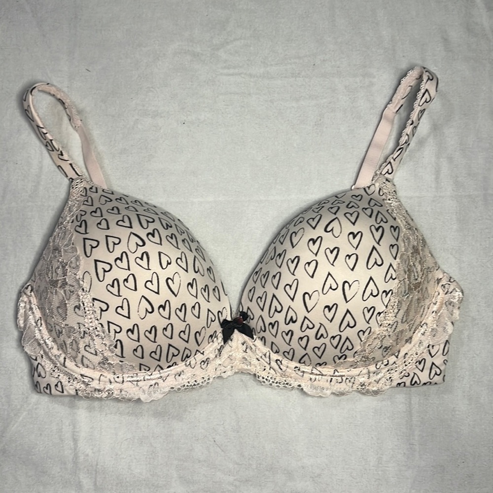 Body by Victoria 36d wireless convertible strap heart print bra